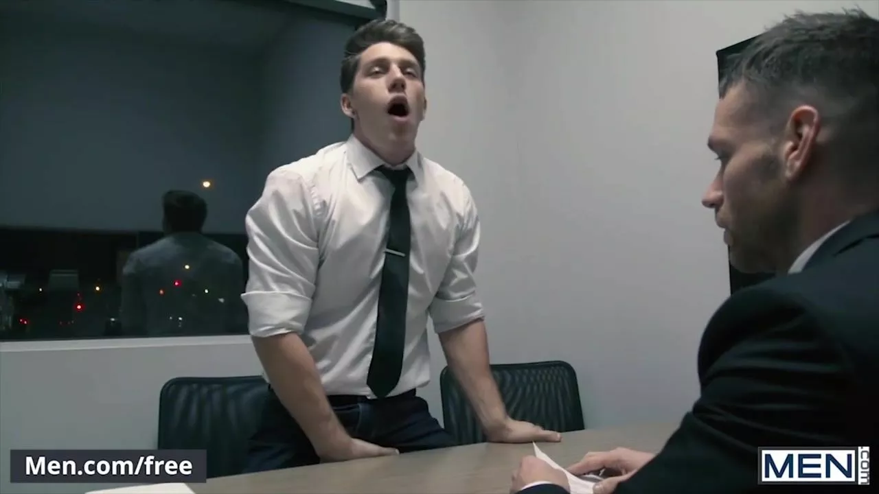 Office is a great place for intense gay sex - GAYPORNVIDEO.XXX